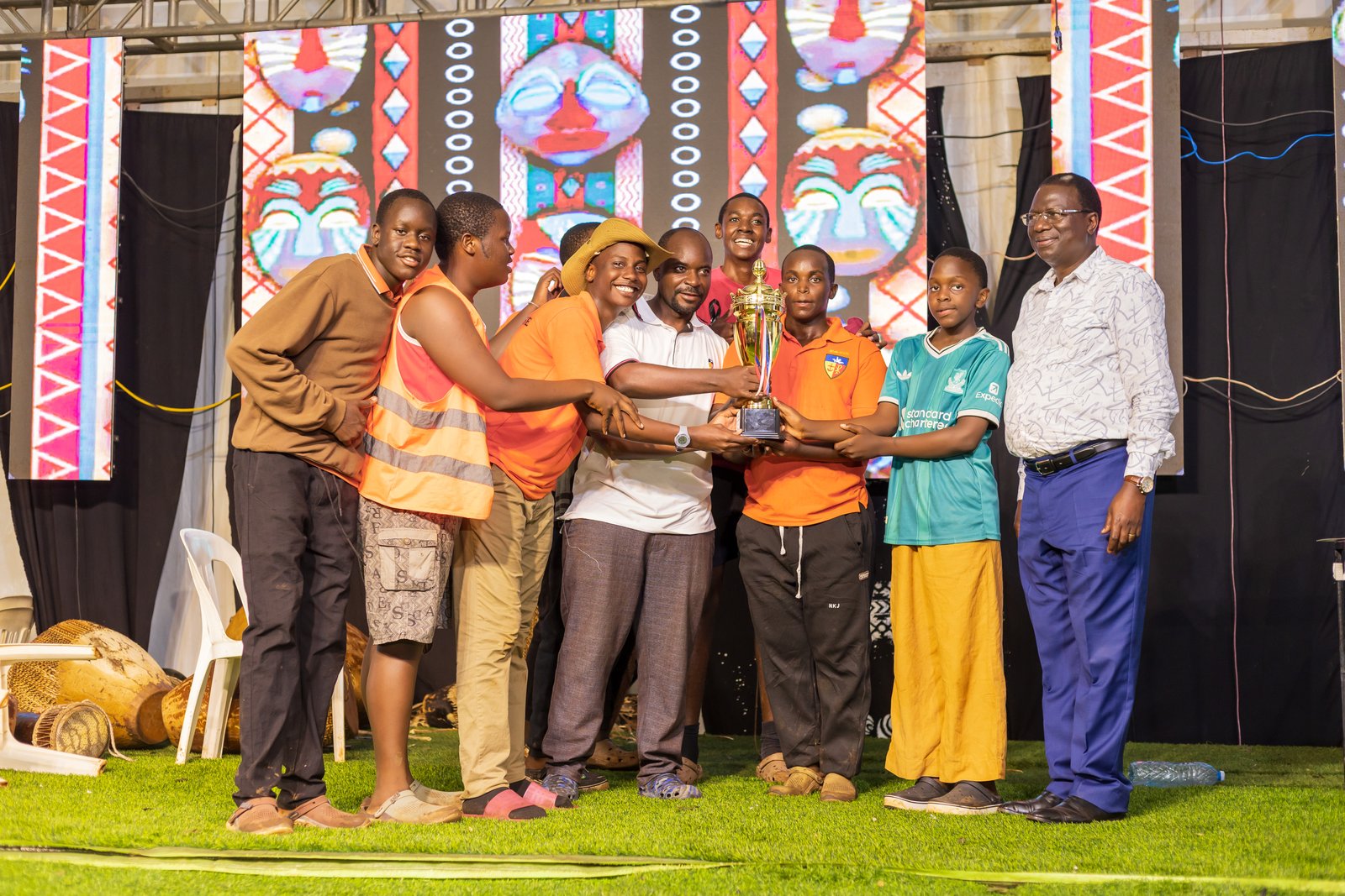 McKee House receiving the MDD 2026 trophy